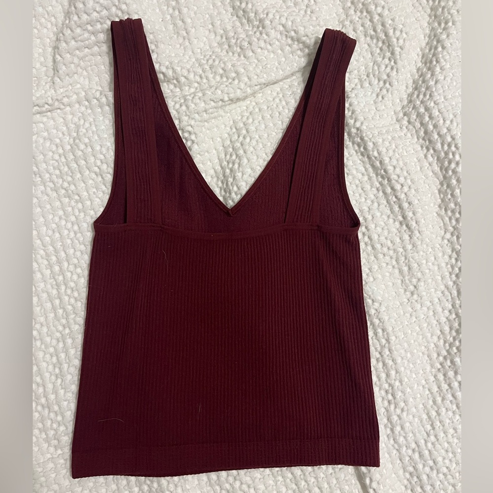 V-Neck Tank - Picture 2 of 3